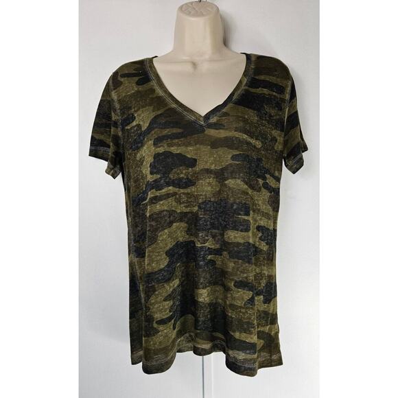 Lucky Brand Size SMALL Short Sleeve‎ Camouflage Top - Picture 1 of 5